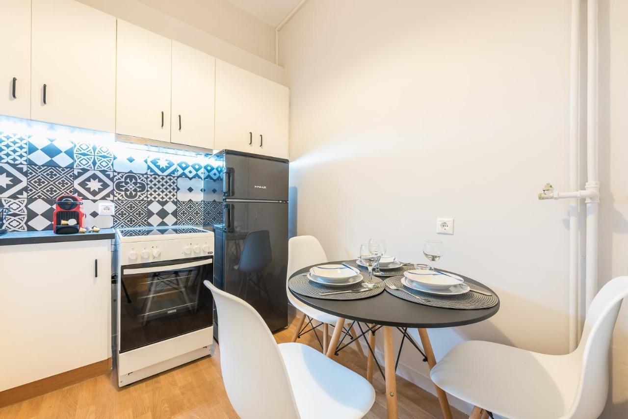 Gorgeous & Modern At Ampelokipi Metro Station By Greece Apartments Атина Екстериор снимка